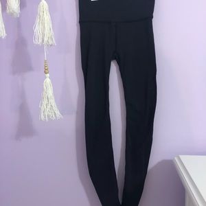 Black Lululemon leggings